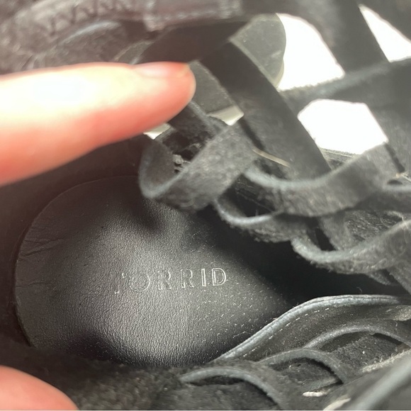 Torrid Ankle Booties Strappy detail Stacked 3” Heels Side Zip Black sz 10 - Picture 9 of 12